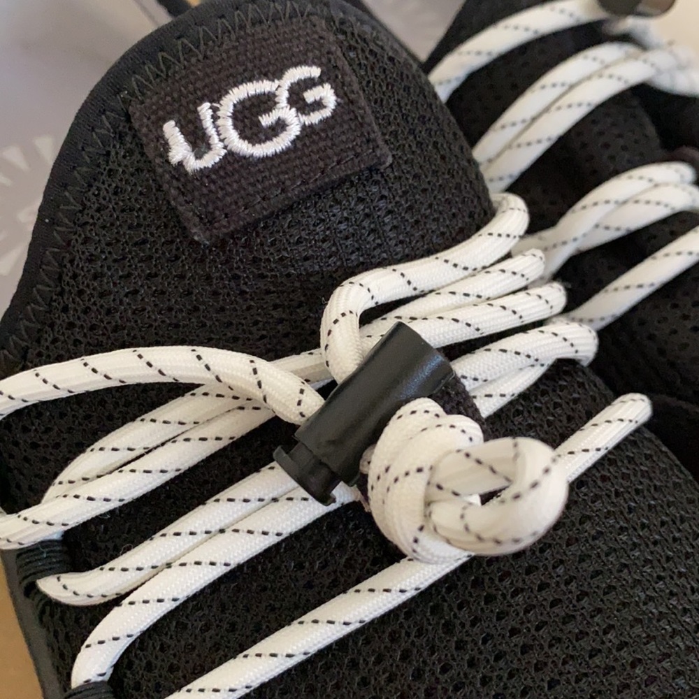 UGG Cambrian Sneaker size 4